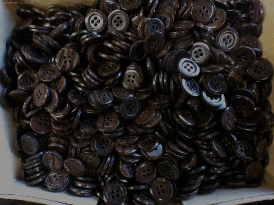 New shirting buttons 14 per set