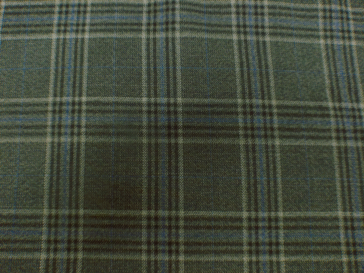 100 % Wool worsted ( NEW )