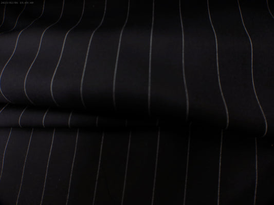 100 % Wool worsted ( NEW 2026 )