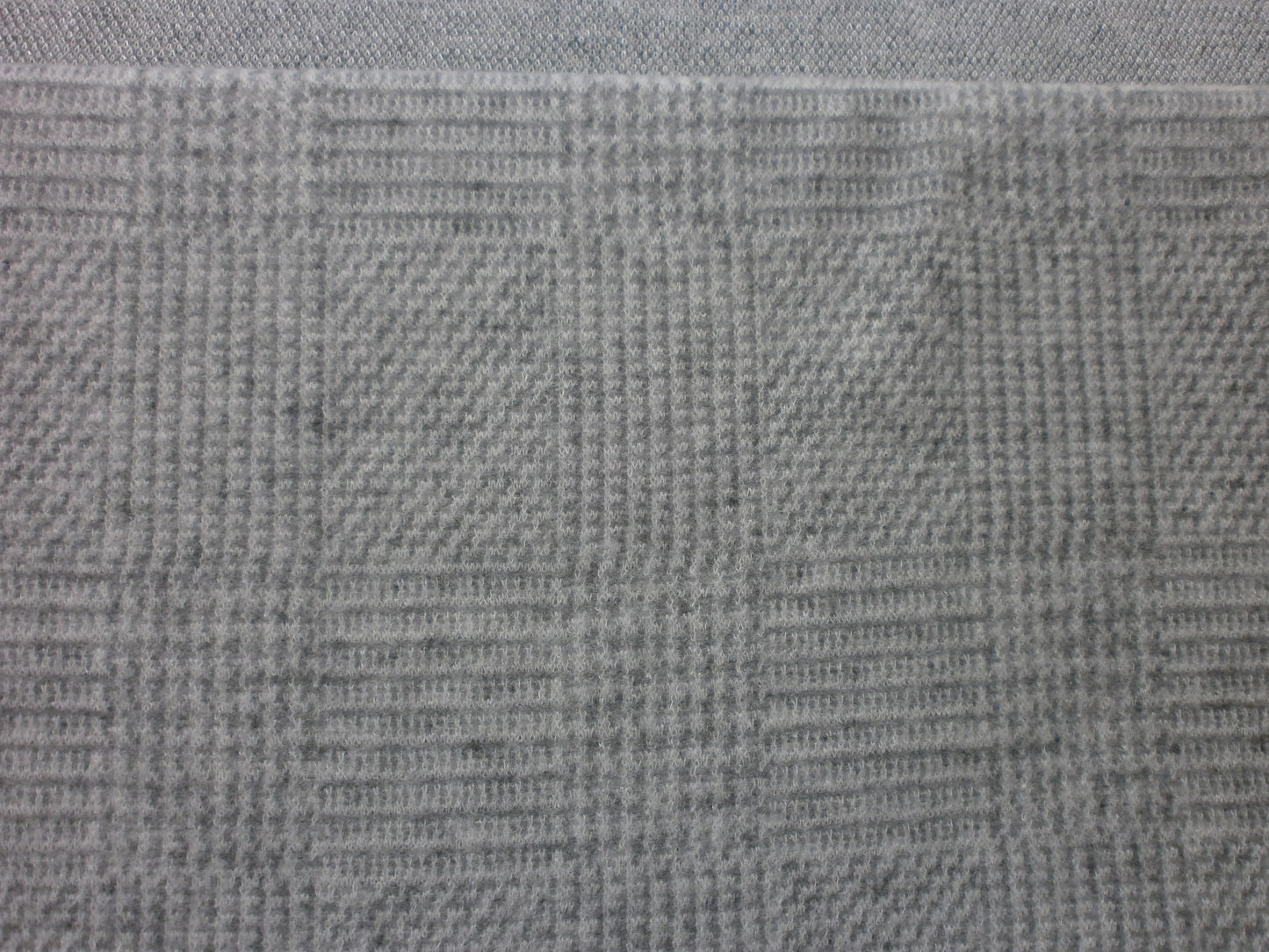 86 %Viscose / 10 % Polymyte / 4 %Elastic