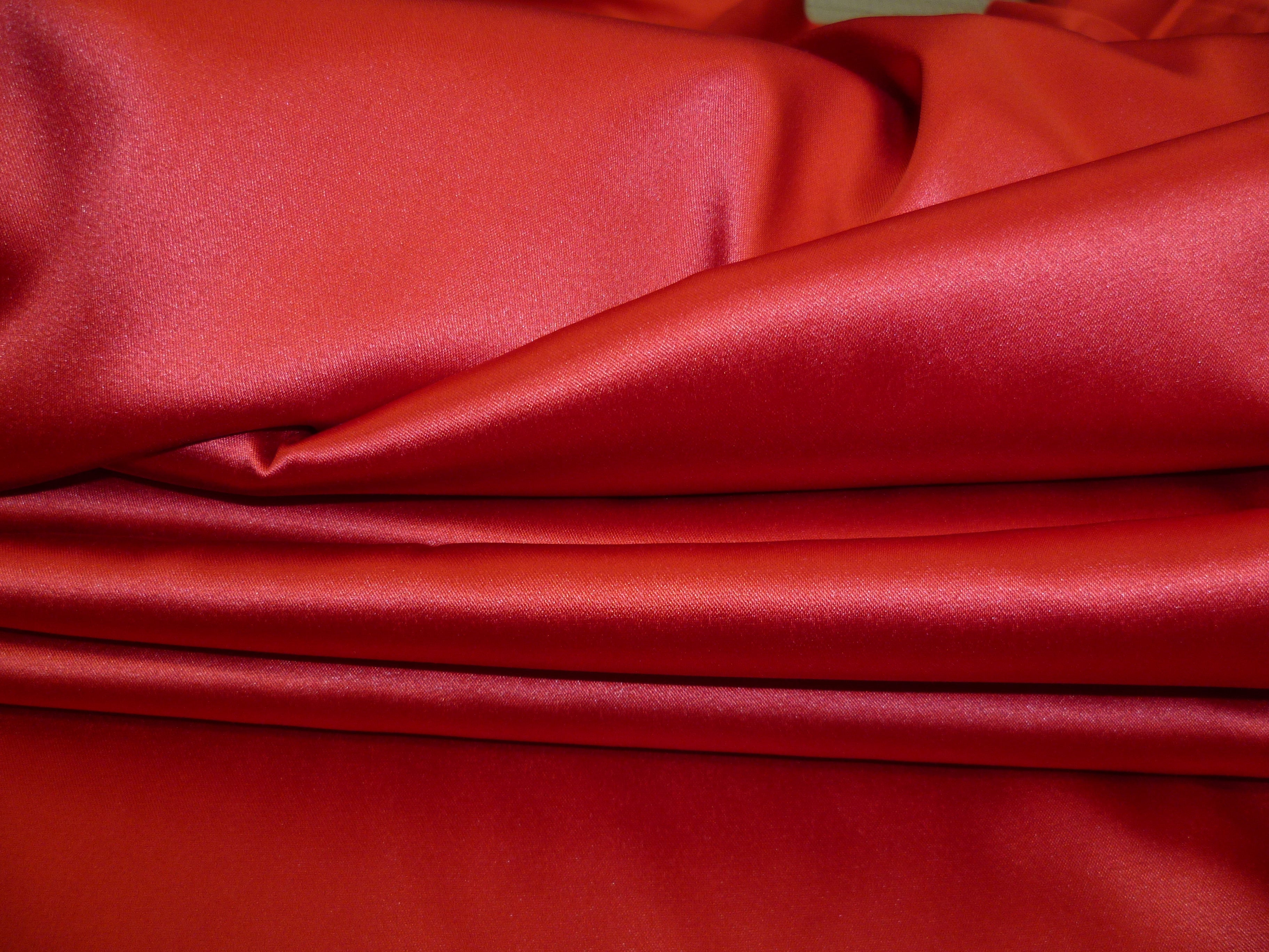 Red Plain Silk Formalwear Dresses