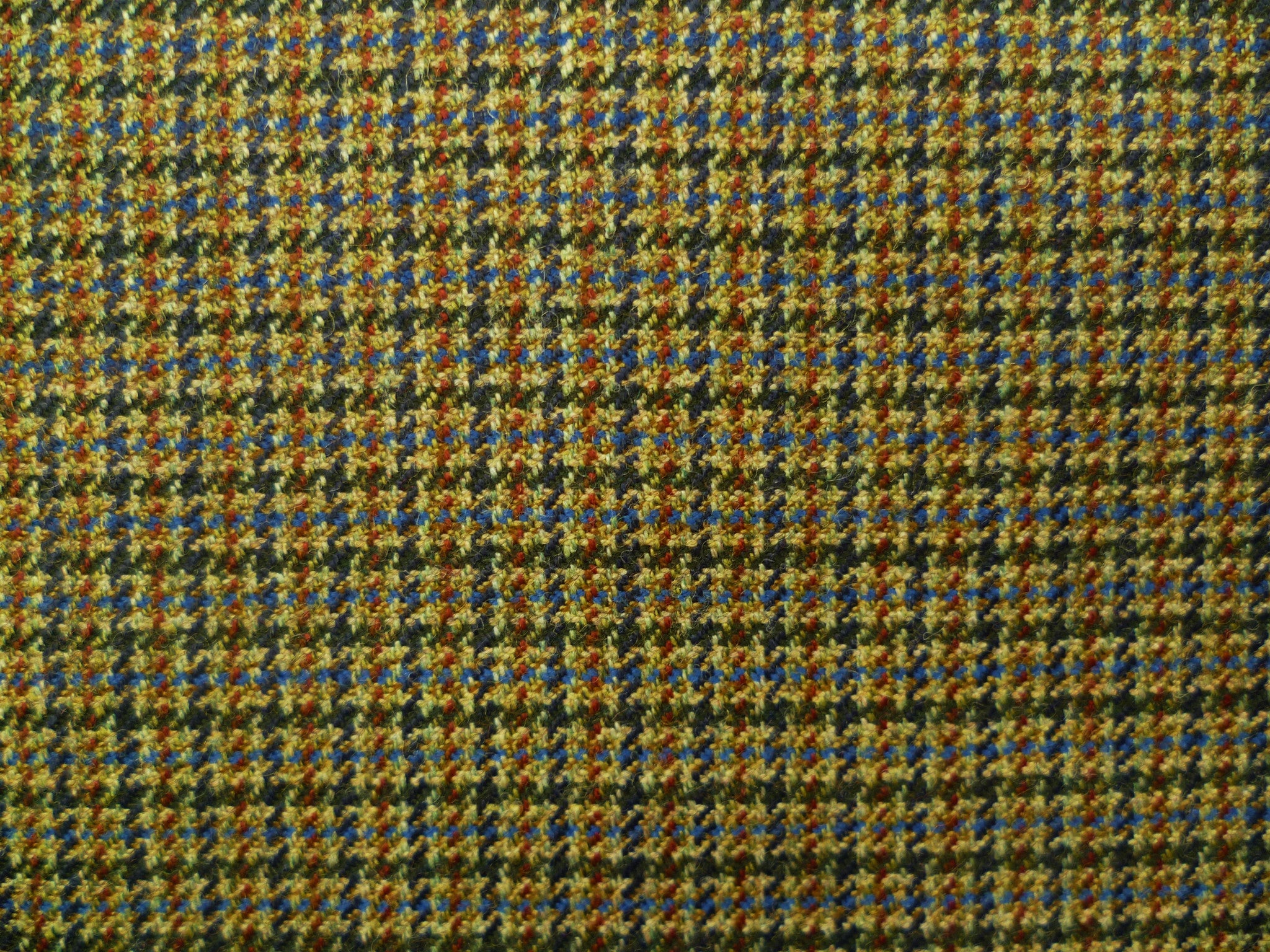 100%  Wool ( NEW )