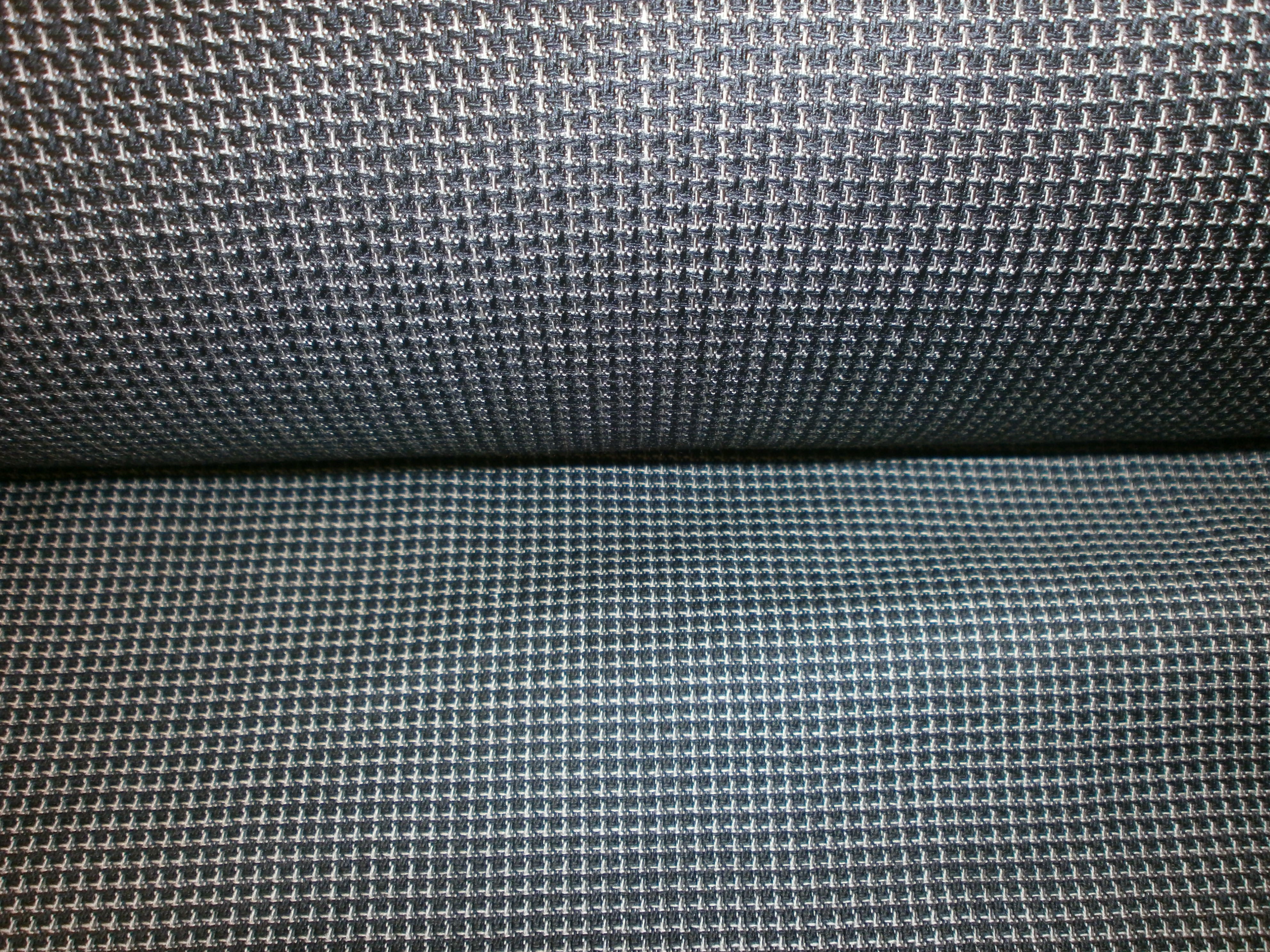 Grey Black Check Worsted Wool Blazer Suiting