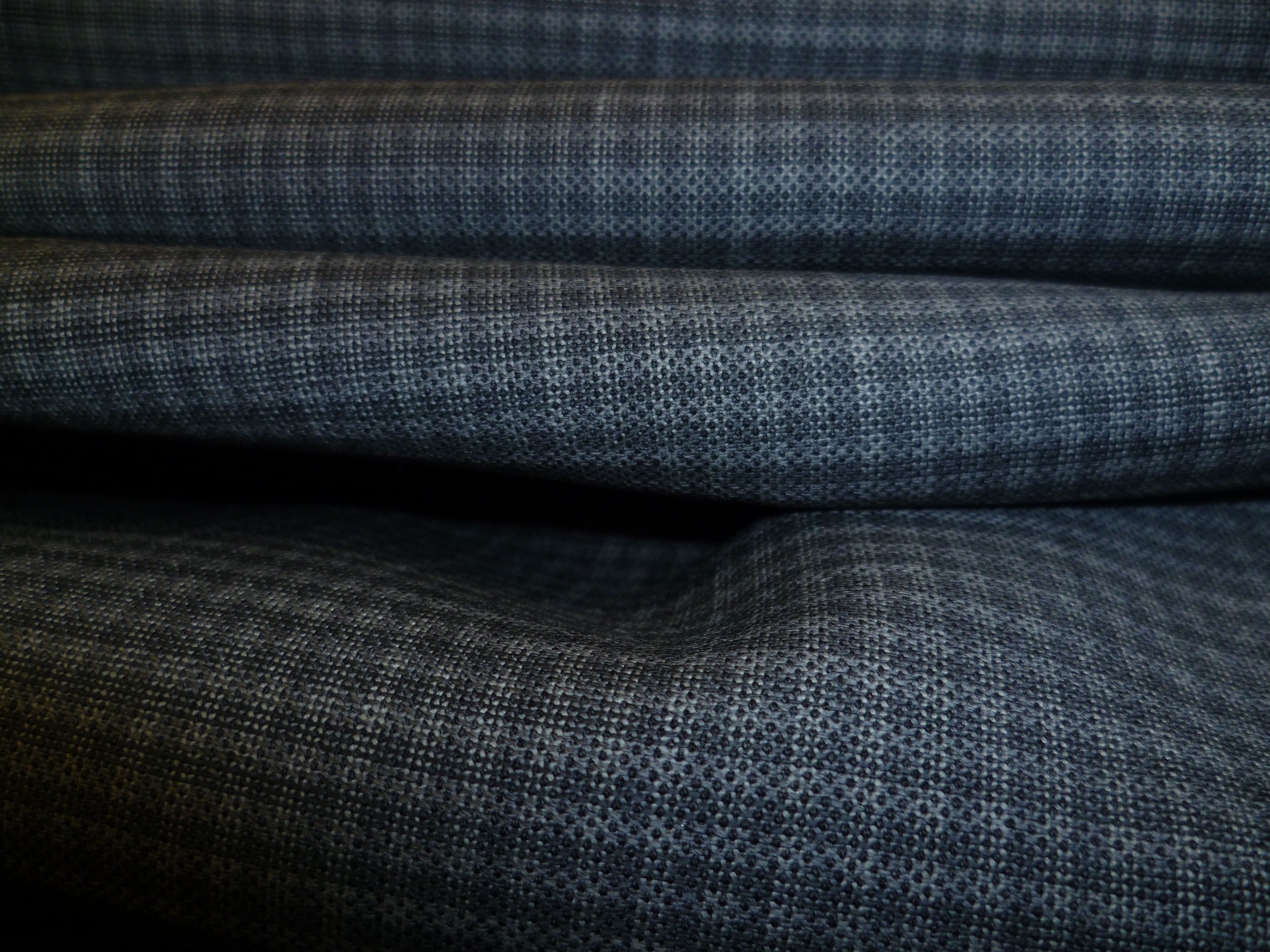 Navy Grey Check Worsted Wool Blazer Suiting