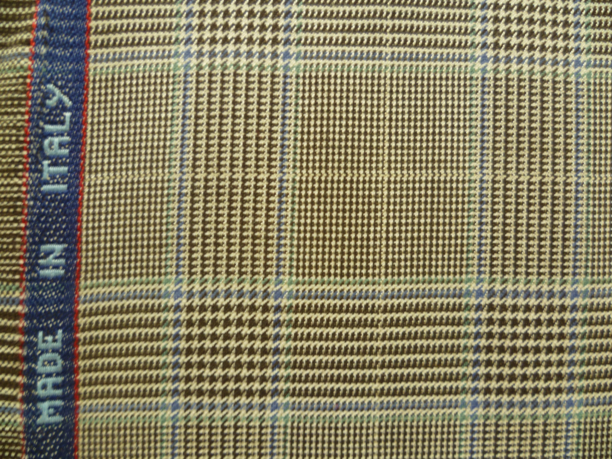 100 % Superfine wool. ( NEW  )