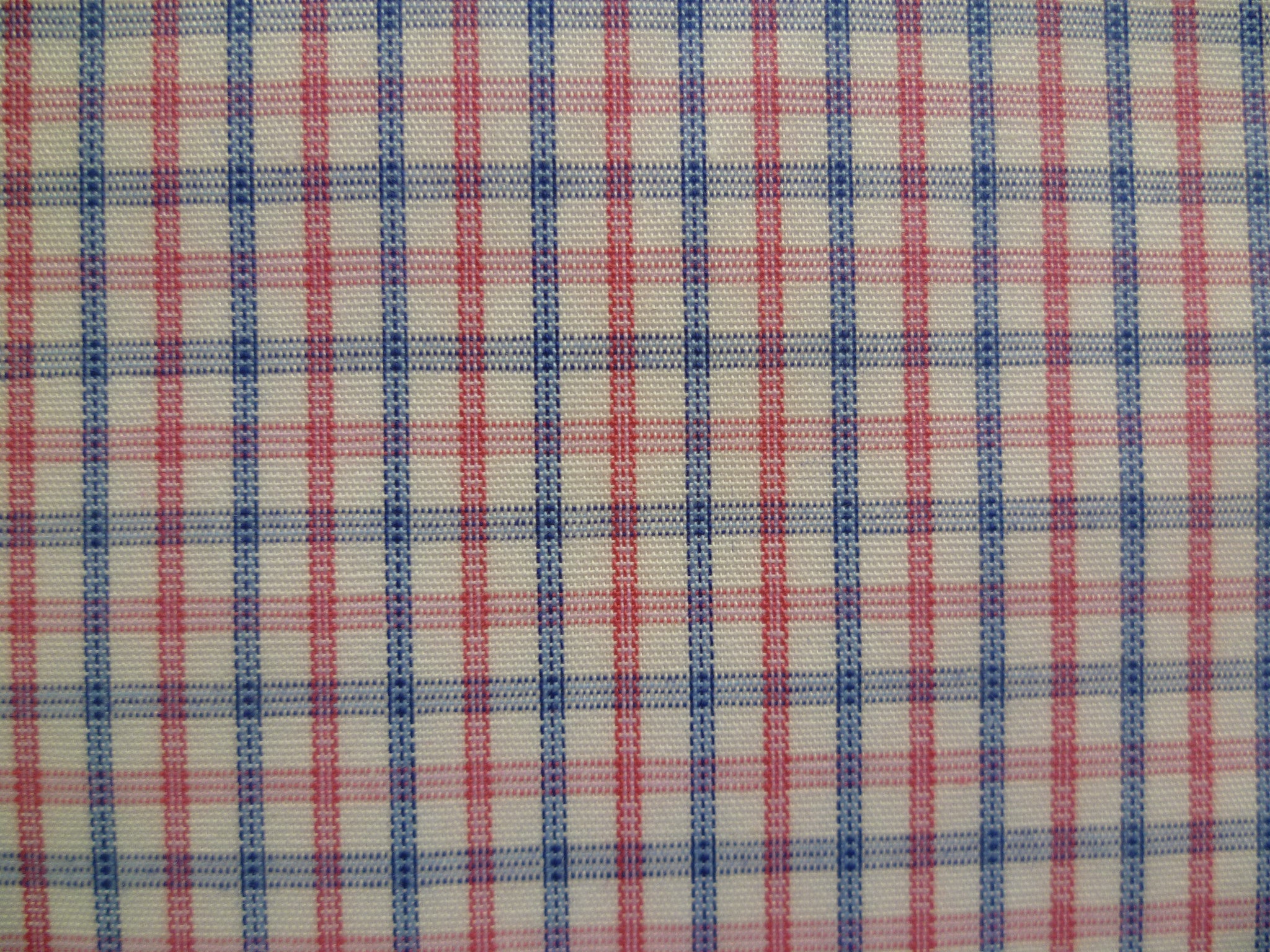 100% Egyptian cotton. 4-5 oz