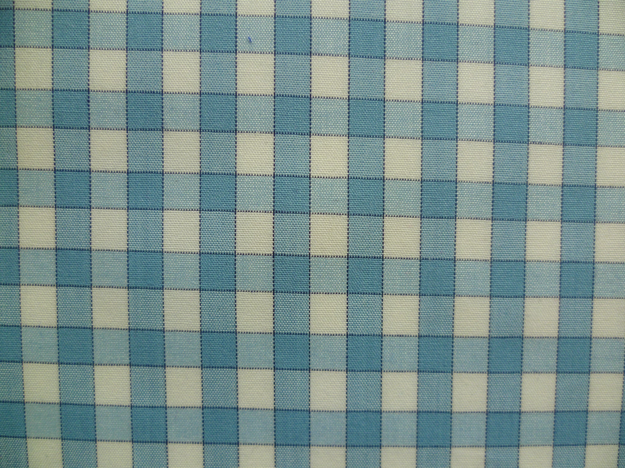 100% Egyptian cotton. 4-5 oz