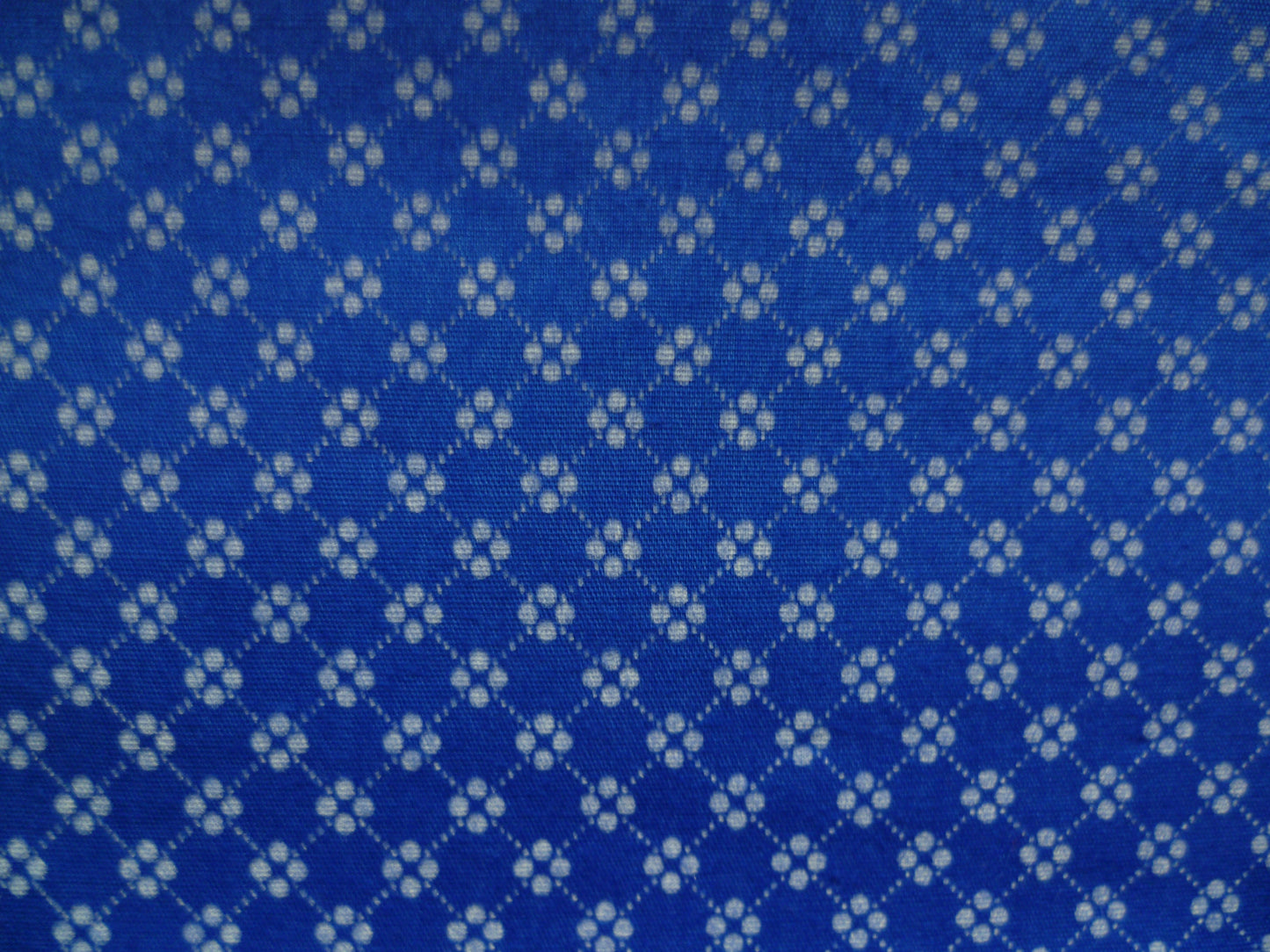 100% Egyptian cotton. 4-5 oz