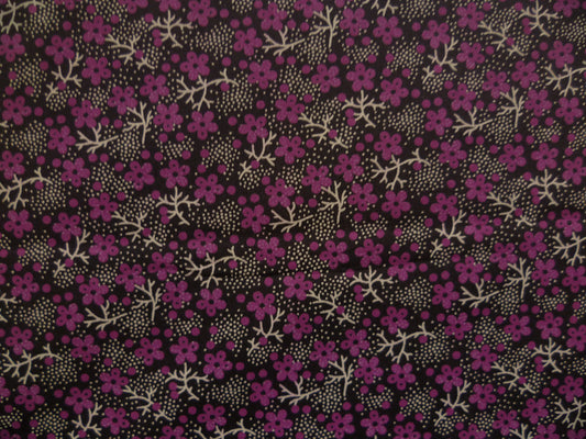 100% Egyptian cotton. 4-5 oz