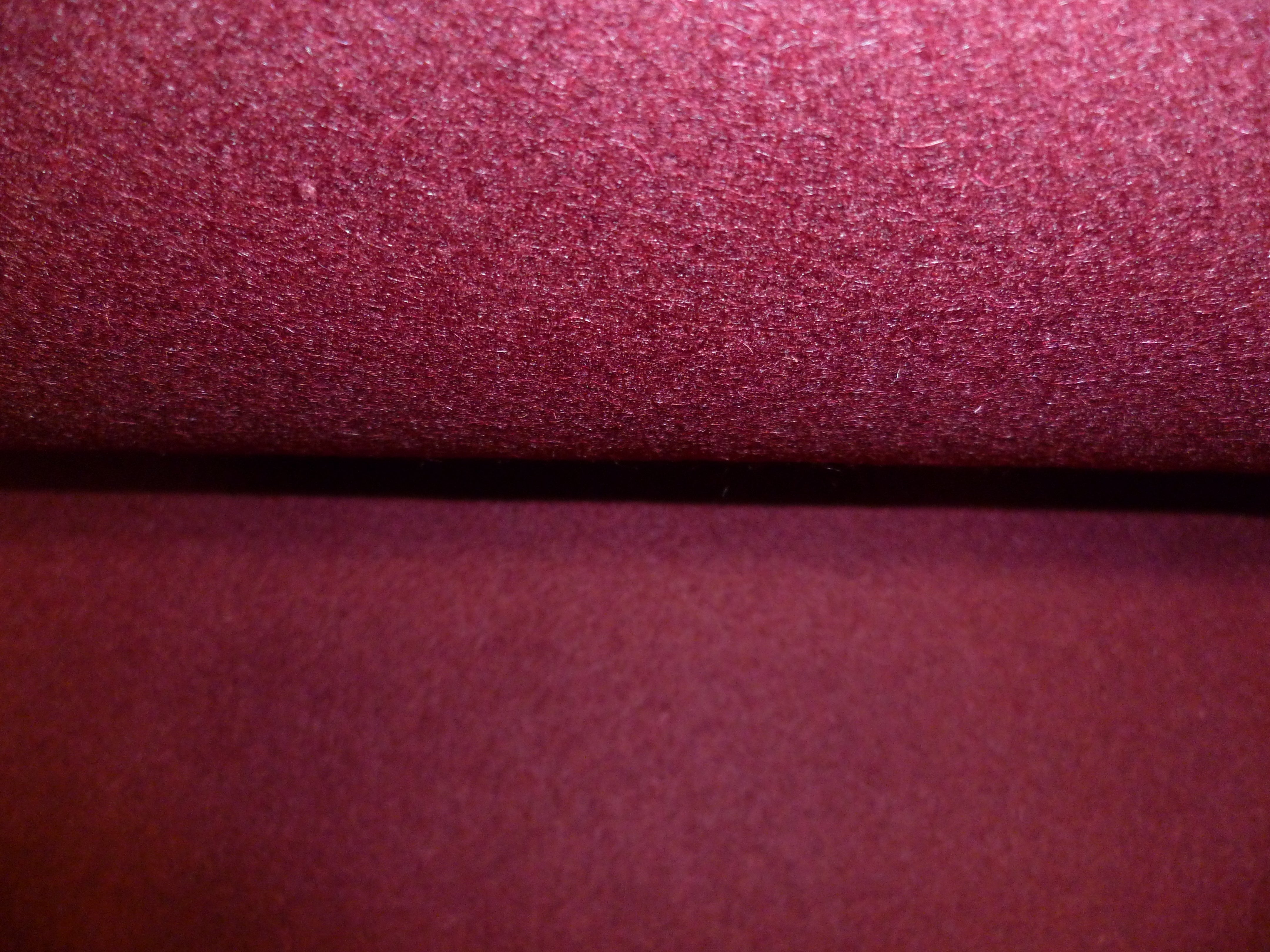 100 % Wool ( NEW )