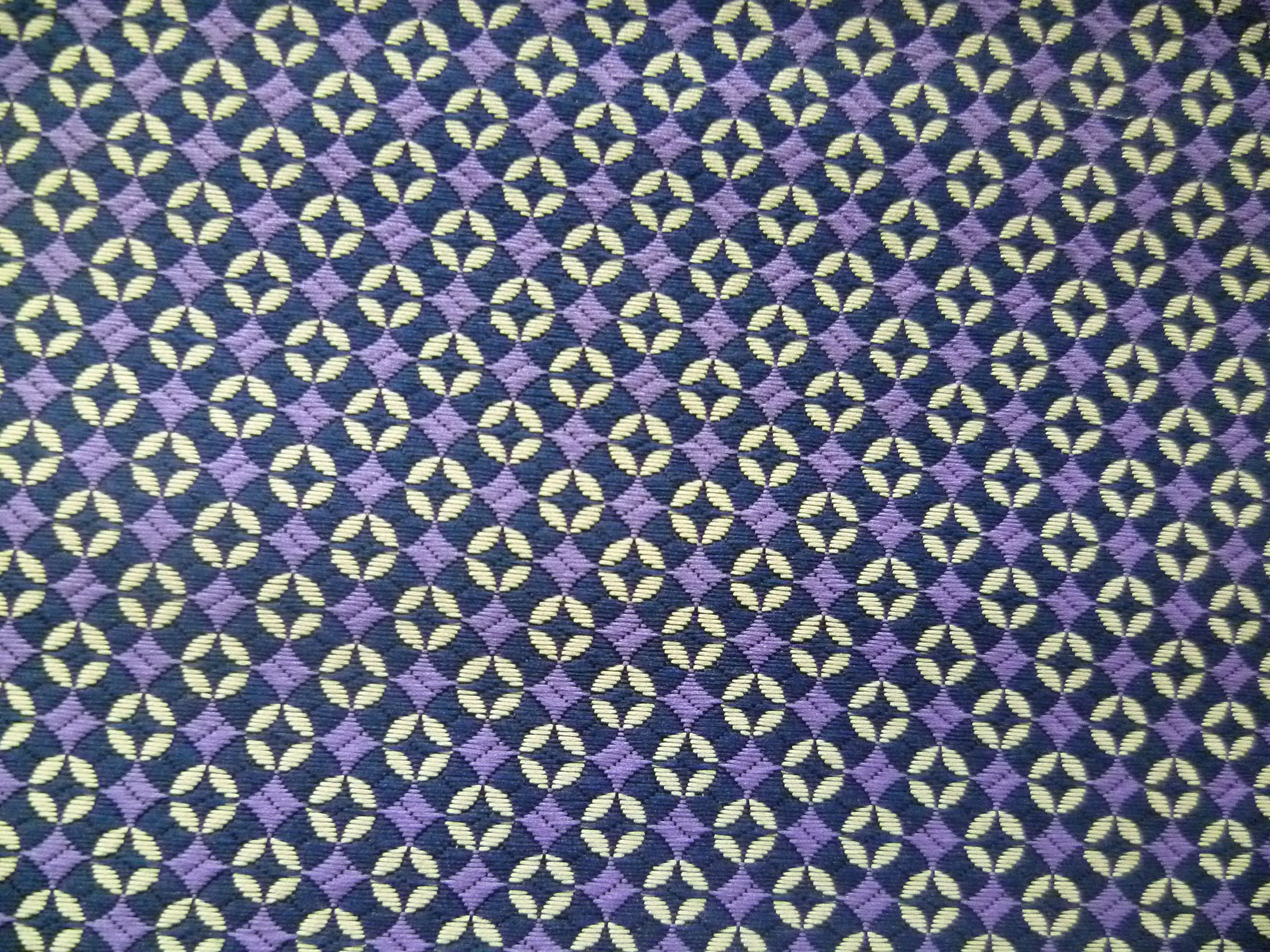 100 % Silk ( NEW )