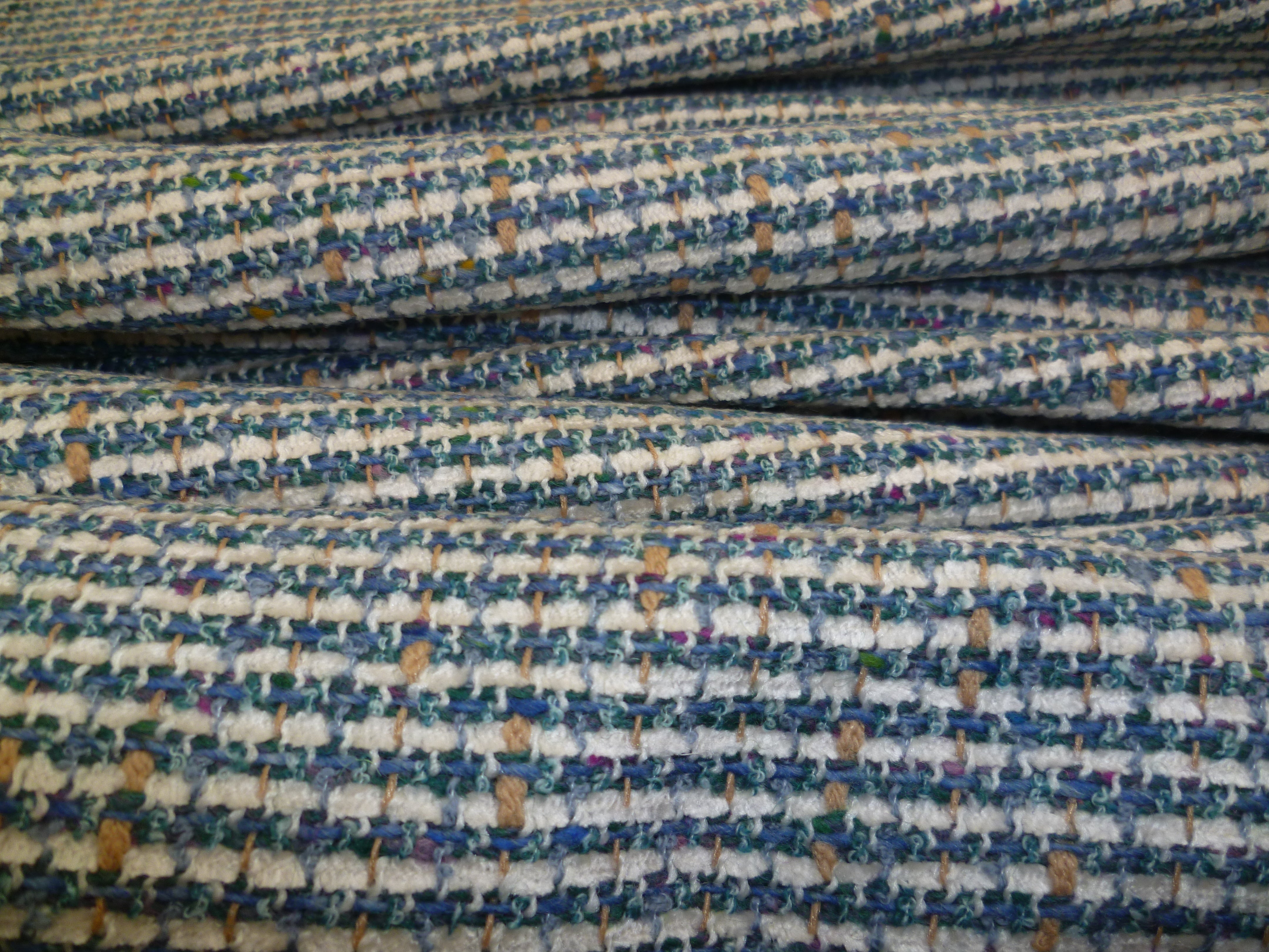 Silk / Wool Chanel Boucle ( NEW )