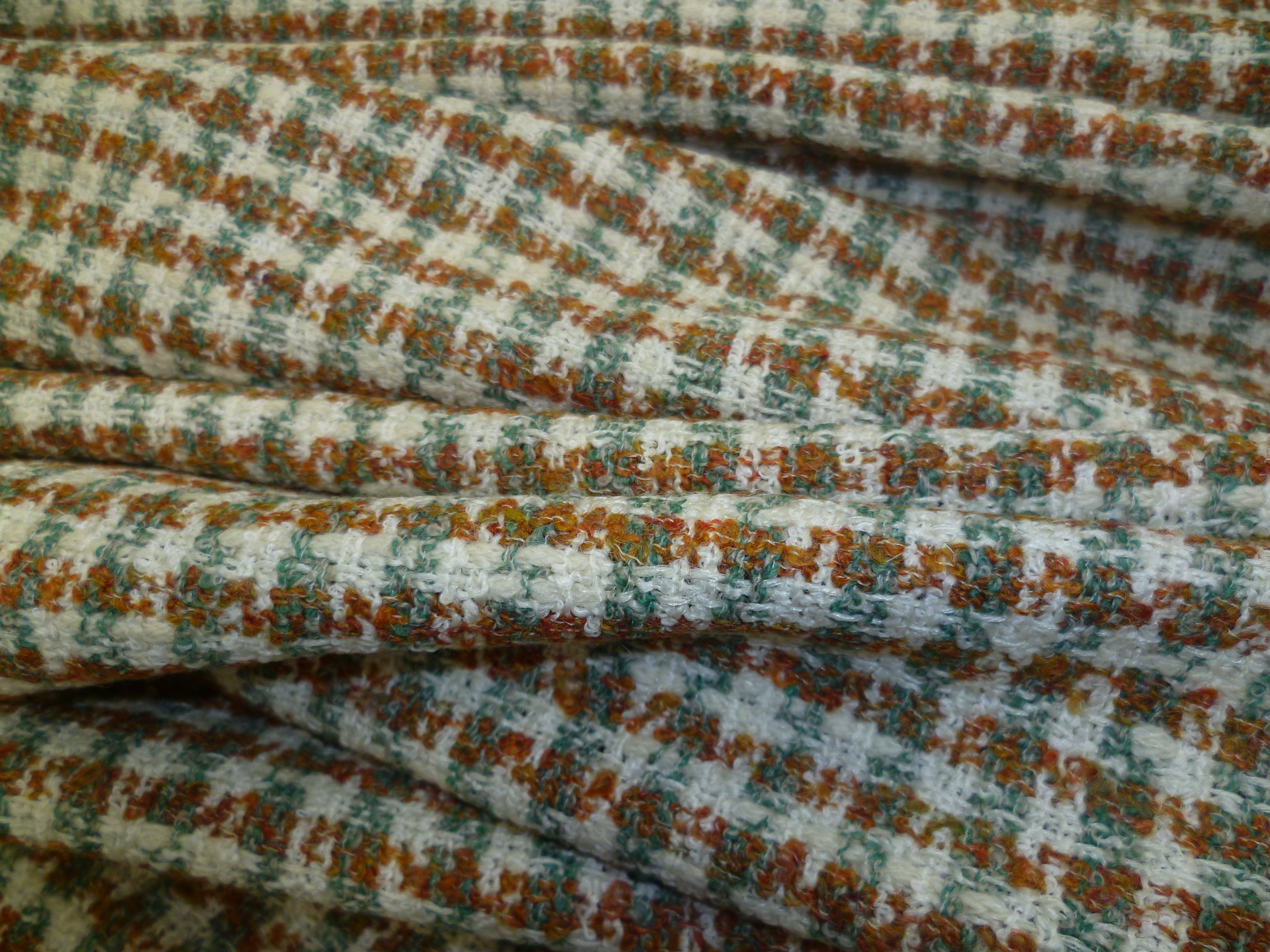 Silk / Wool Chanel Boucle ( NEW )