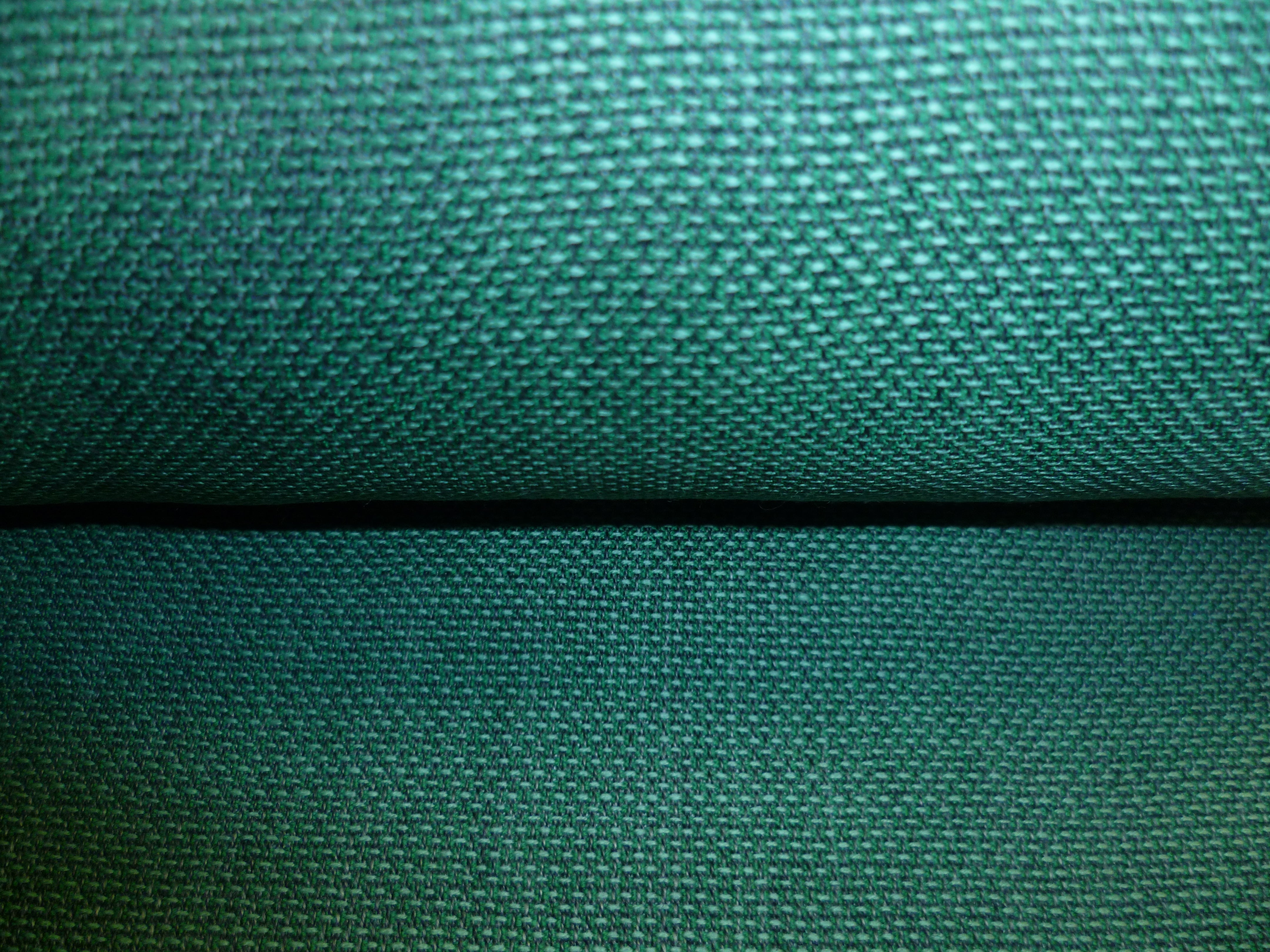 Shamrock Green Plain Linen Blazer Suiting